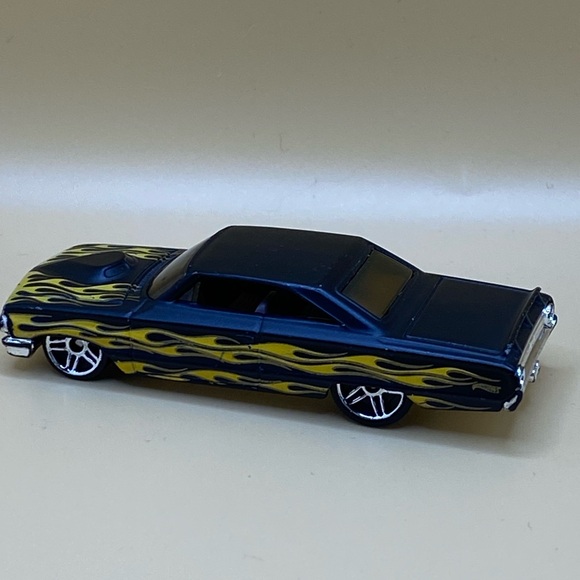 Hot Wheels 2007 Custom’64 Ford Galaxie Dcast 3” Car FlatBlack Yellow Flames 🔥 - Picture 4 of 16